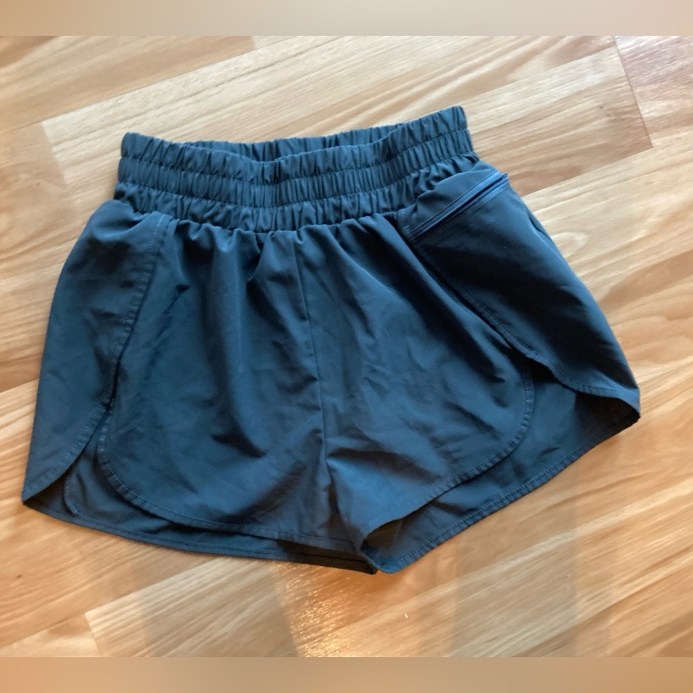 Blooming Jelly Green Lined Running Shorts with zip pocket, Sz. S